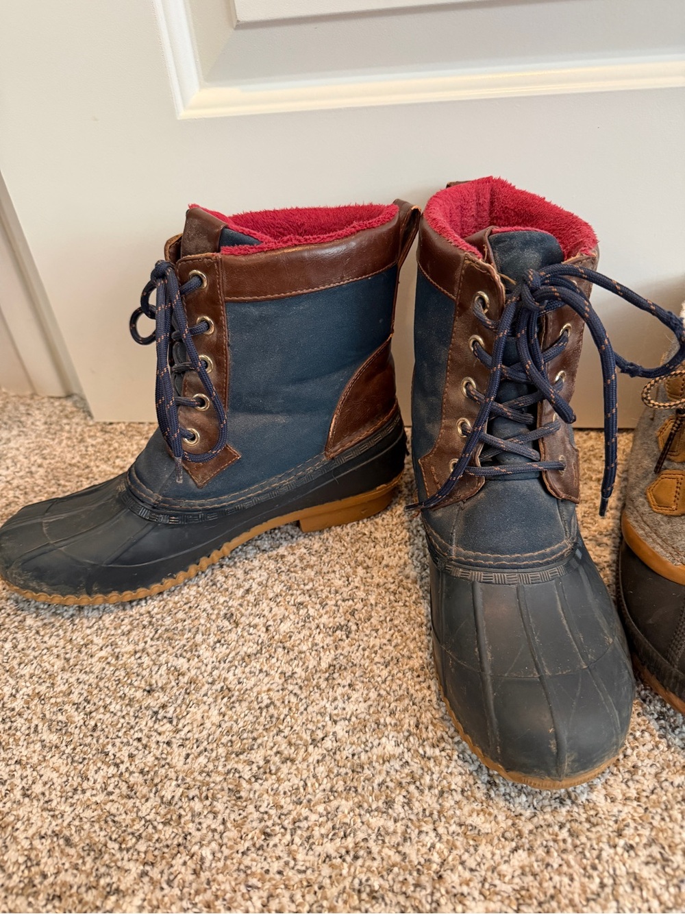 Tommy Hilfiger Women’s Navy and Brown Insulated Lace-Up Duck Boots - Red Lining